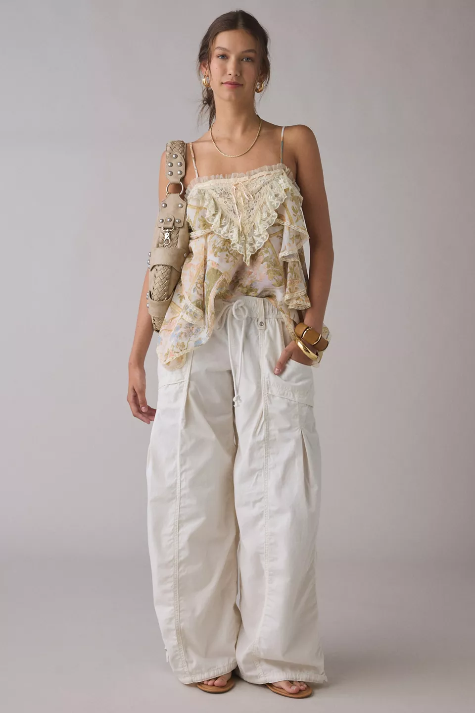 BDG Sunridge Mid-Rise Cargo Balloon Pants-White
