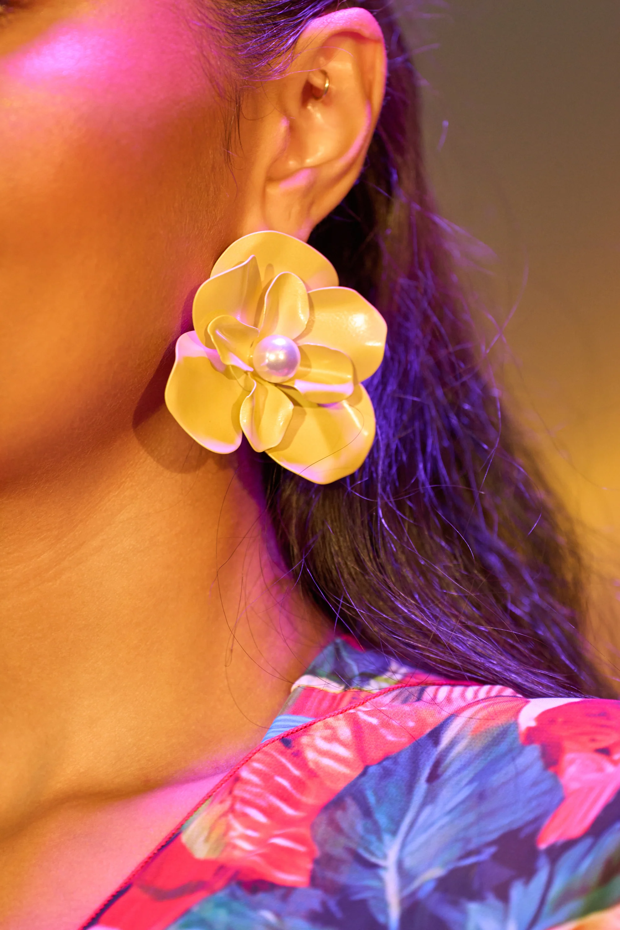 BUTTER ME UP EARRING - Akira Store