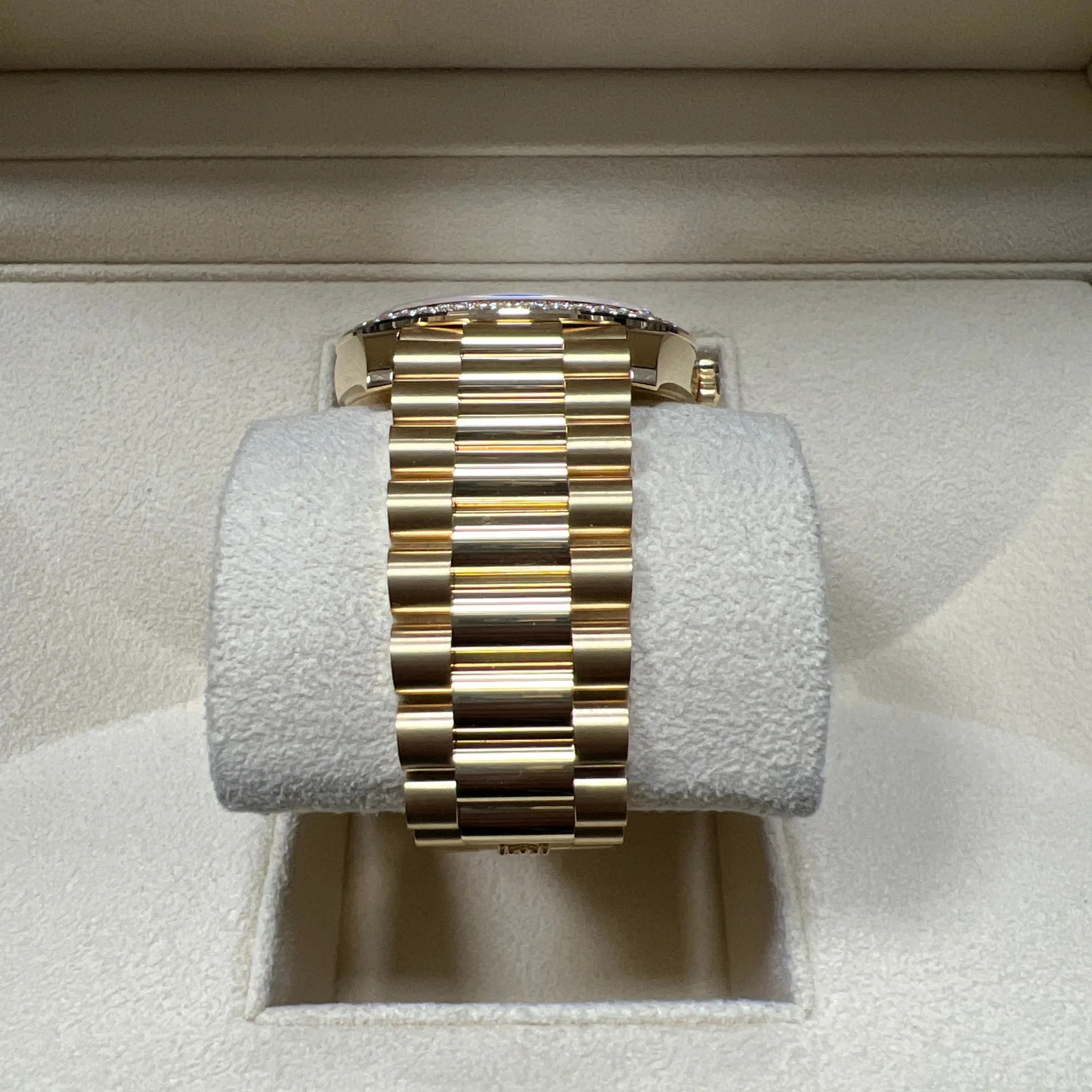 [Super Clone]RLX Day-Date 40mm White Mother-of-Pearl Dial President Watch 228348RBR-0046