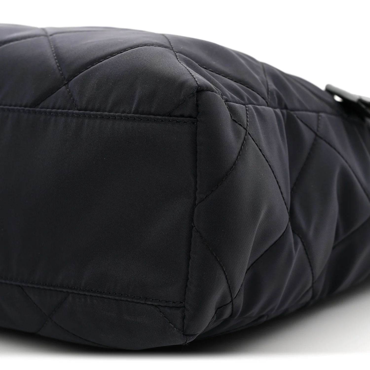 Nylon Tessuto Impuntu Quilted Tote Baltico
