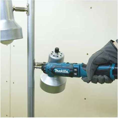 Makita – Visseuse articulée sans fil 7.2V 1.5Ah Li-Ion – 2 batteries + chargeur – Couple 3,6/5,6 Nm – Pour espaces confinés — vue 5