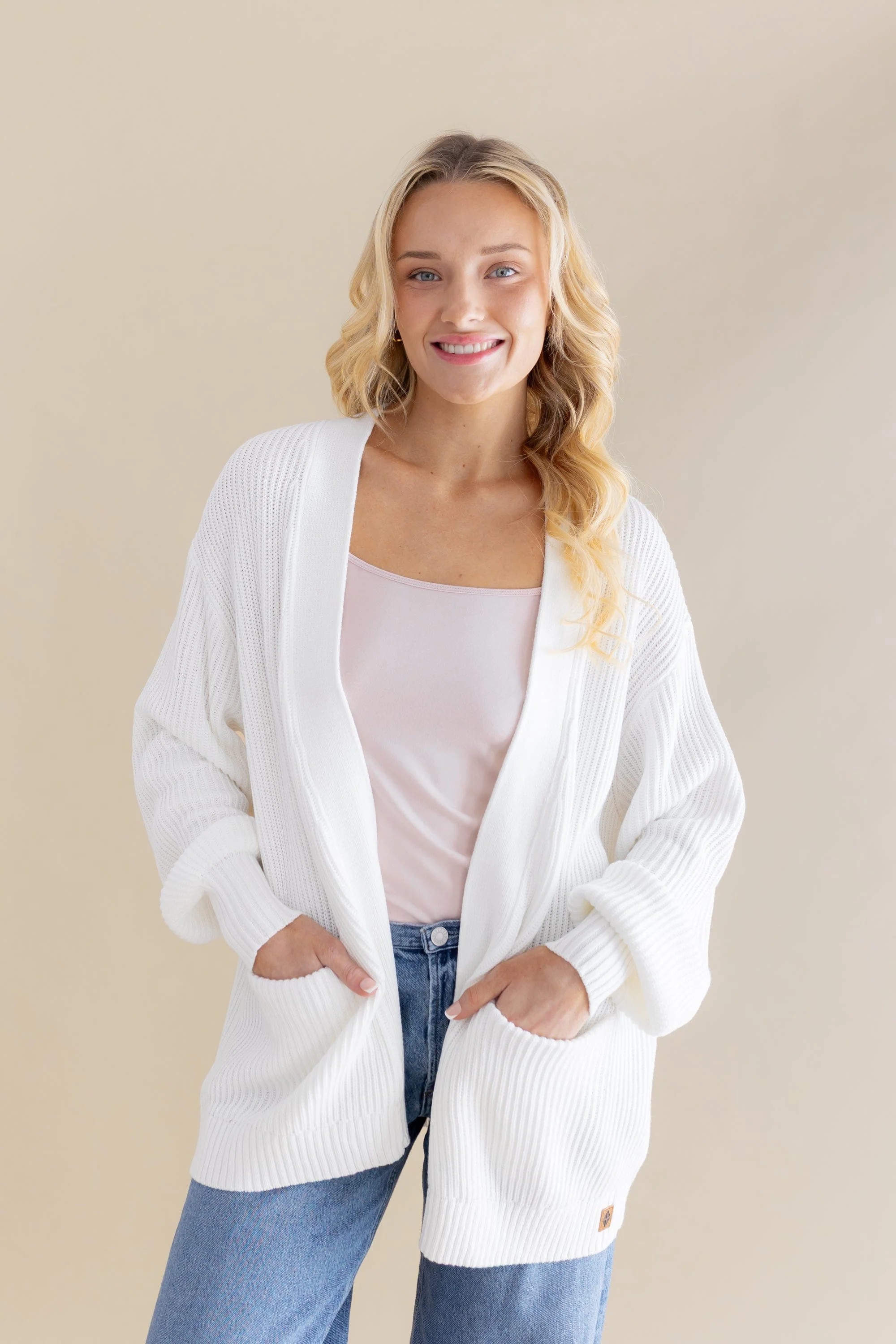 Chunky Knit Women's Oversized Cardigan in Cloud