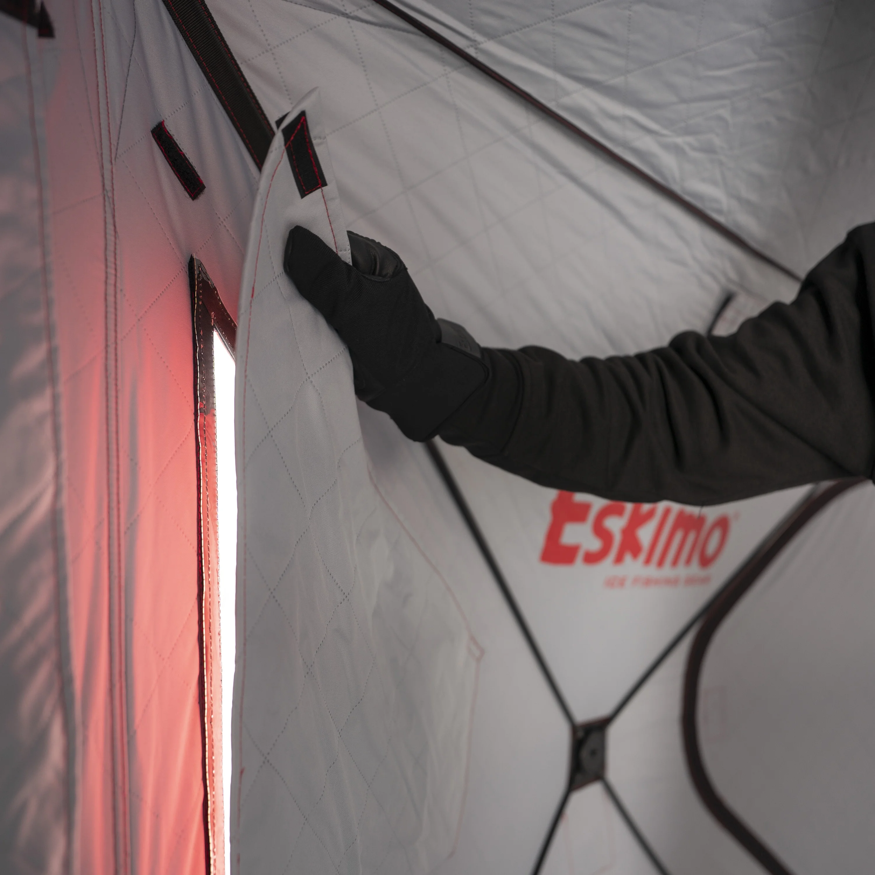 Outbreak™ 450XD, Pop-up Portable Ice Shelter, Insulated, Red/Black, 4-5 Person Capacity, 40450(4-5 Person/Red/Black) - Image 4
