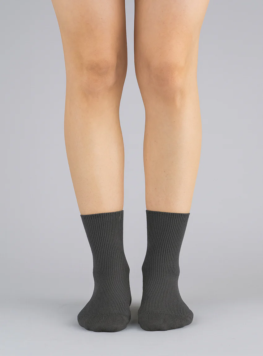 Mi-chaussettes mixte en laine sans élastique noires