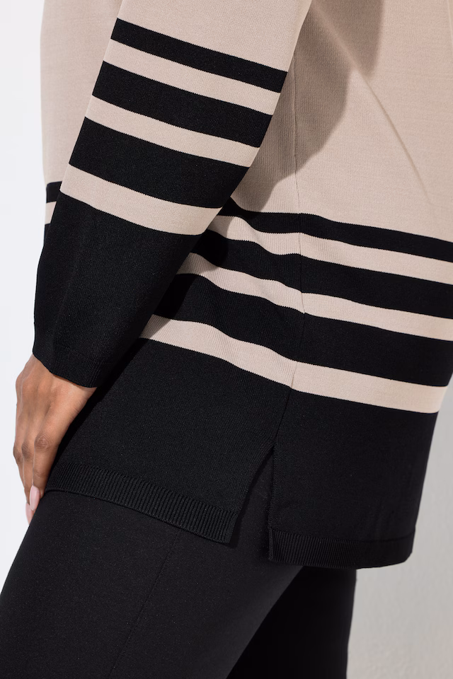 Border Stripe Long Sleeve V-Neck Sweater