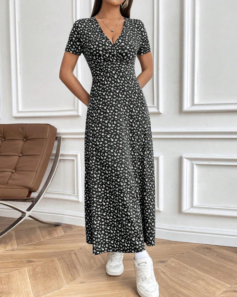 Robe moulante imprimée élégante
