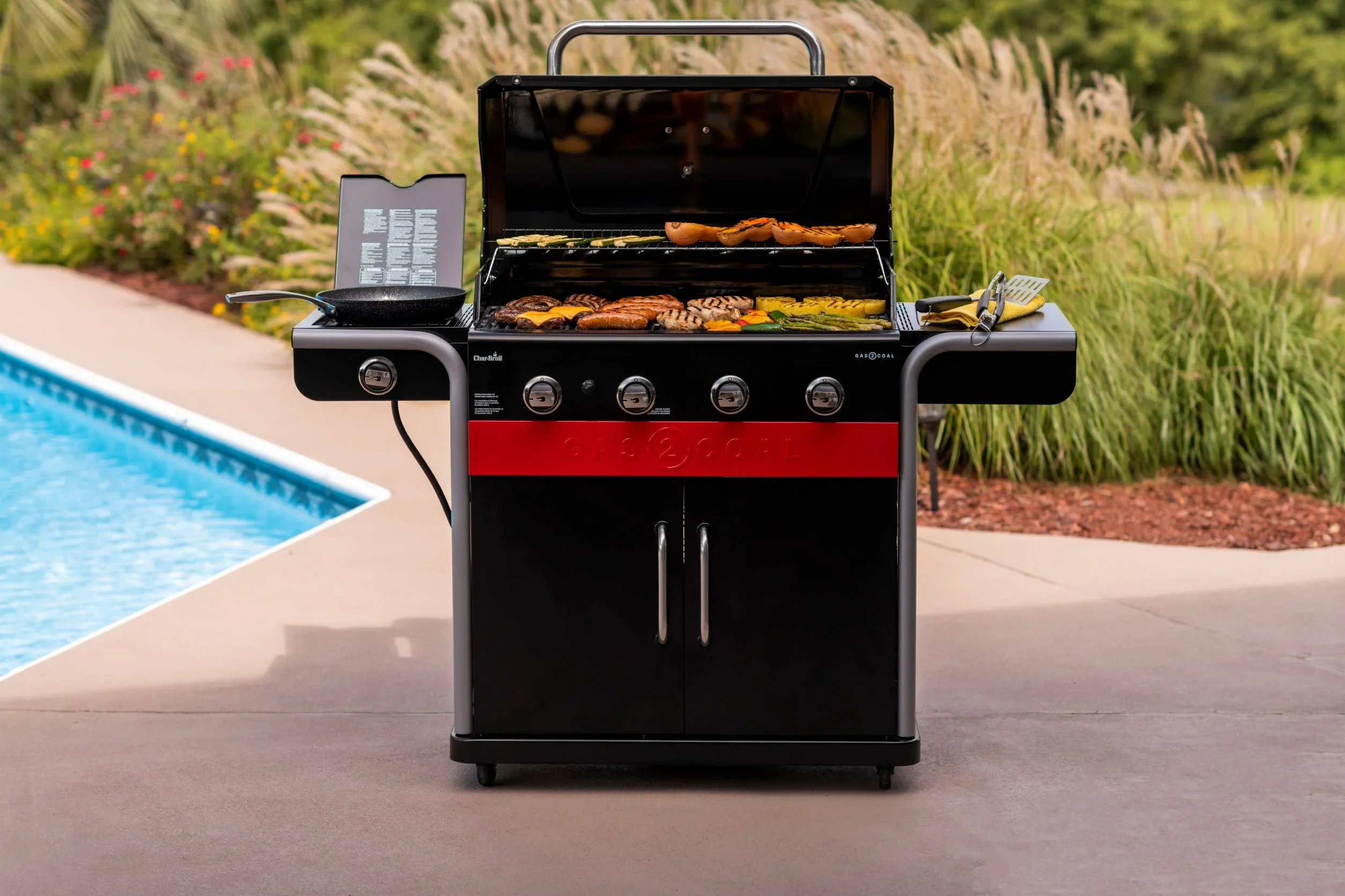 Gas2Coal 4-Burner LP Gas & Charcoal Outdoor Combination Grill