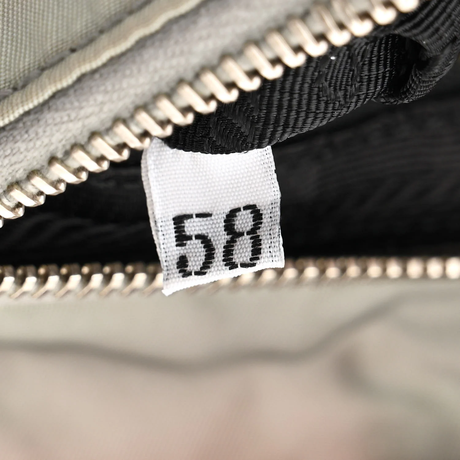 Nylon Vernice Belt Bag Pink Gray