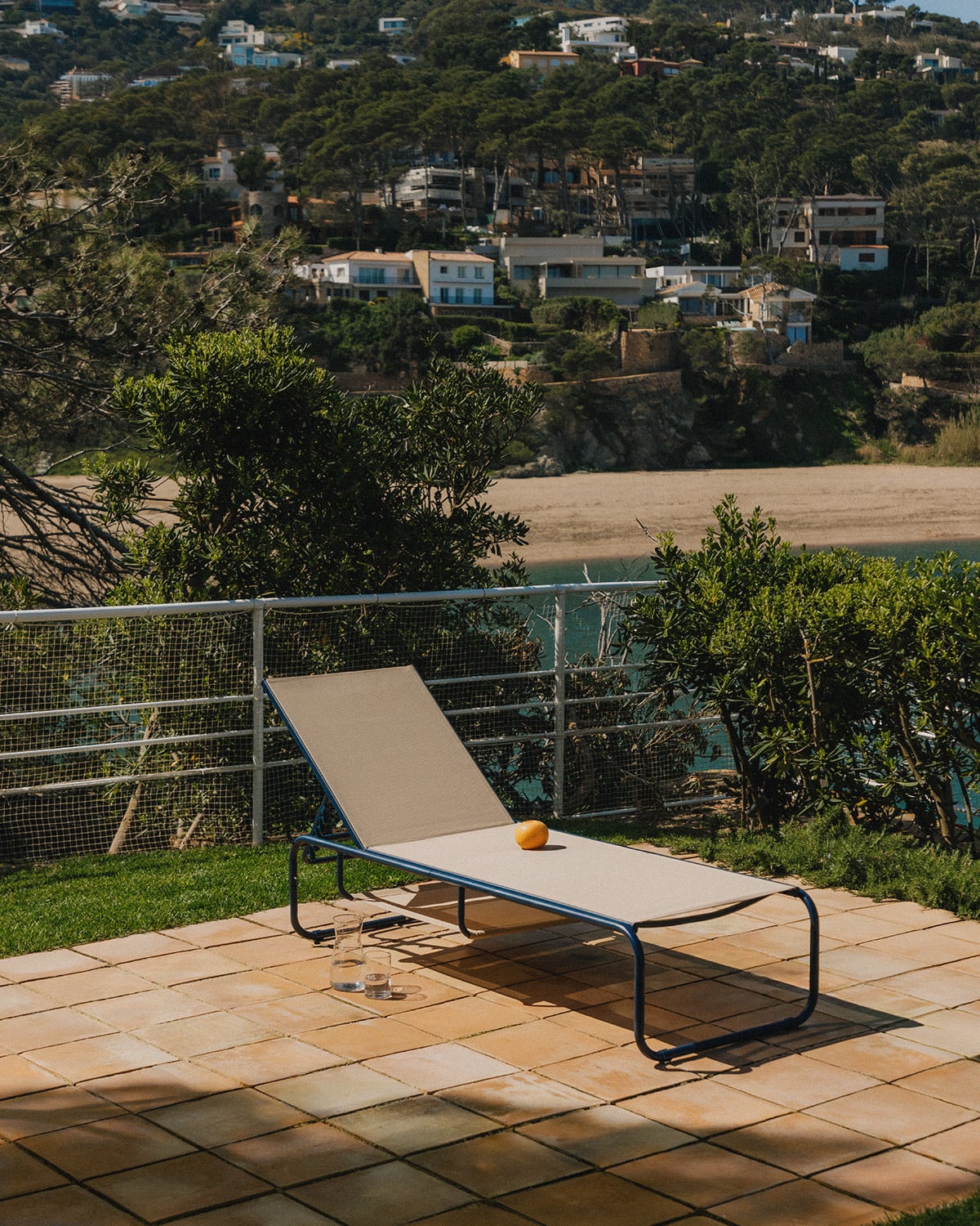 Ohiane - Tumbona Reclinable de Metal y Tela Ohiane