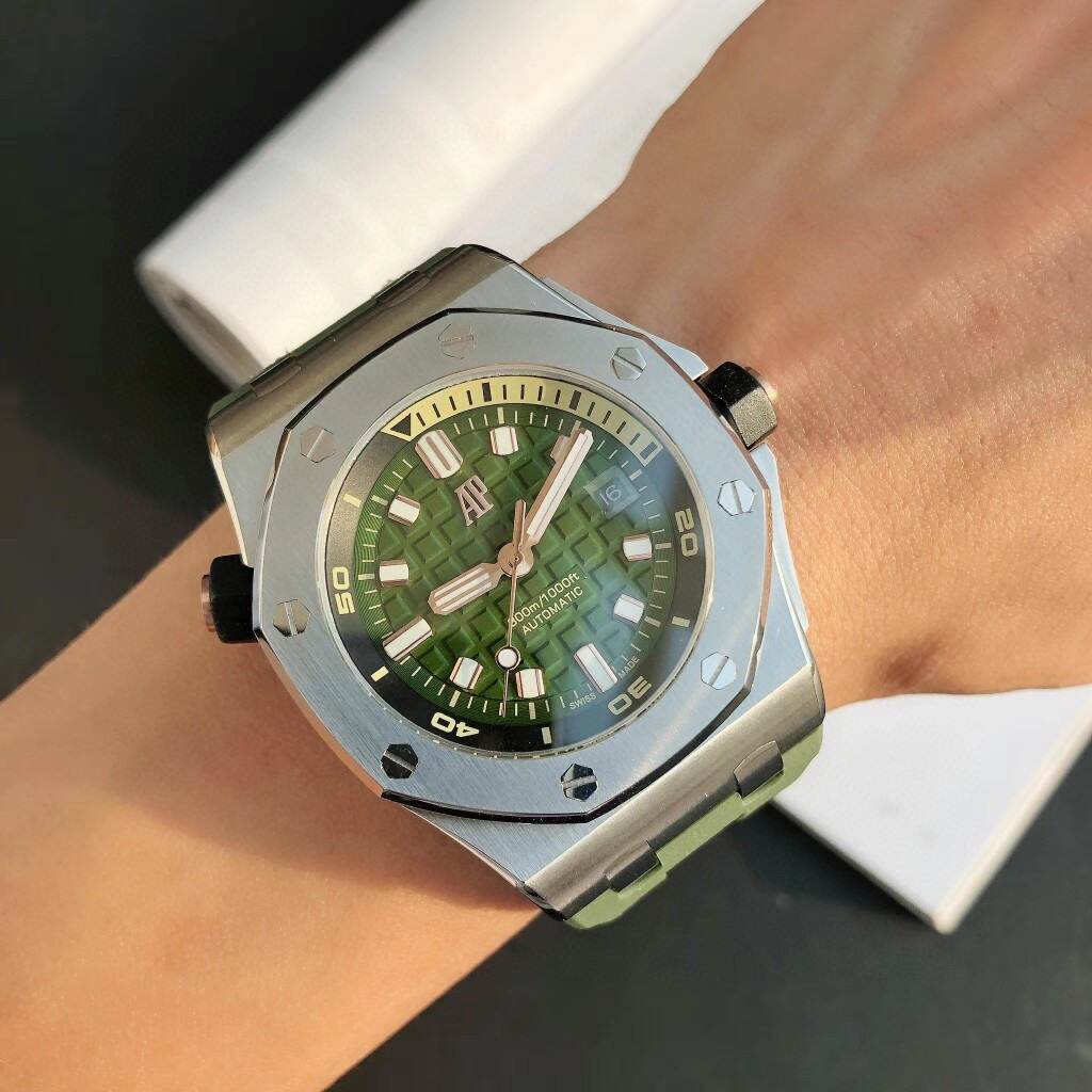 Audemars Piguet APオーデマピゲ ロイヤルオーク オフショア メンズ スポーツウォッチ ヘザーグリーン