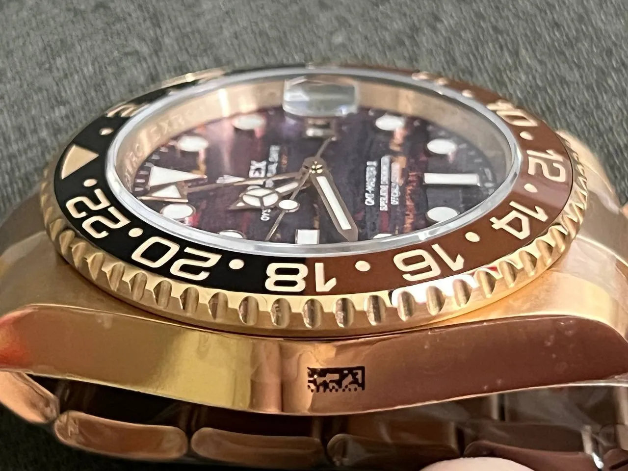 Superclone Rolex GMT-Master II 40 mm 126715CHNR Tiger Iron Dial
