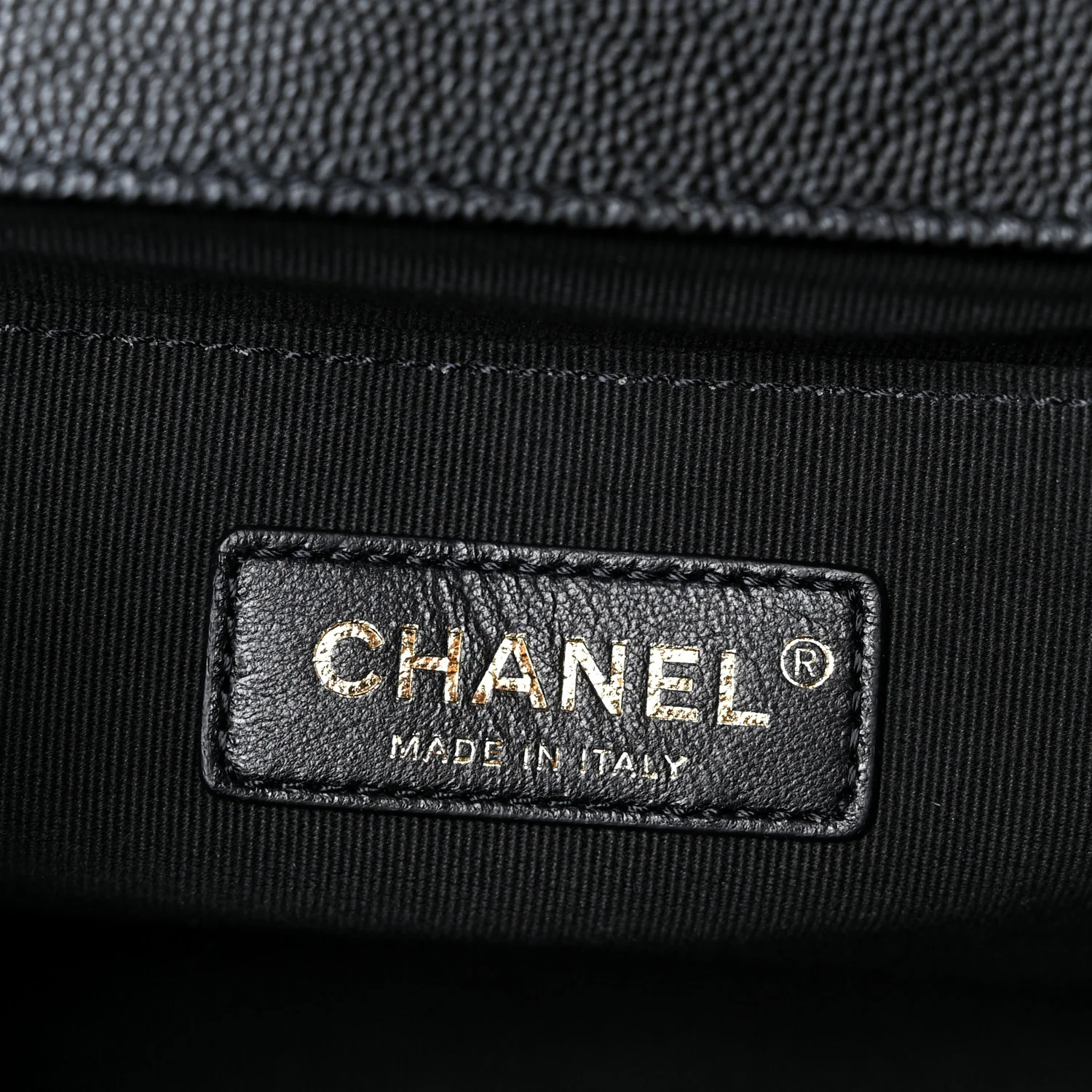 Caviar Quilted Medium Boy Flap Black