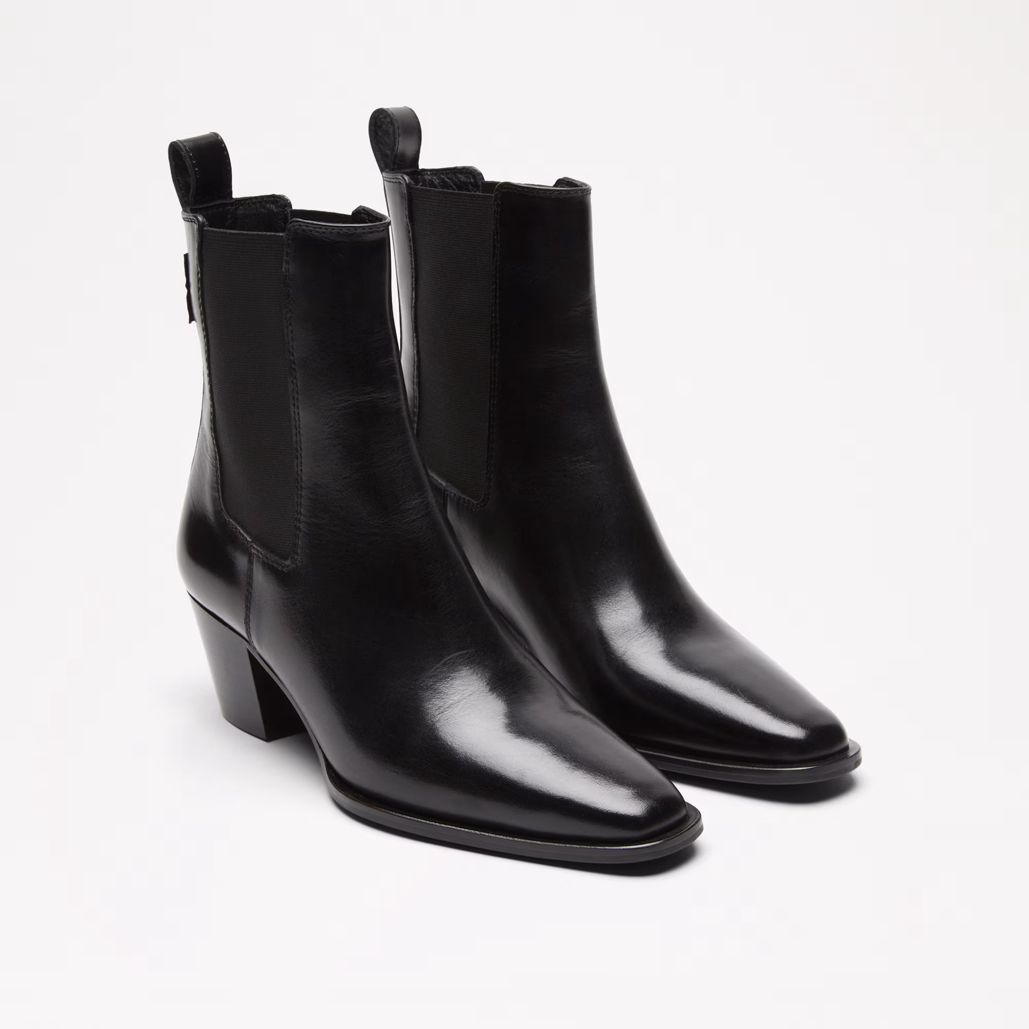 Calle<br>Western Chelsea Boot