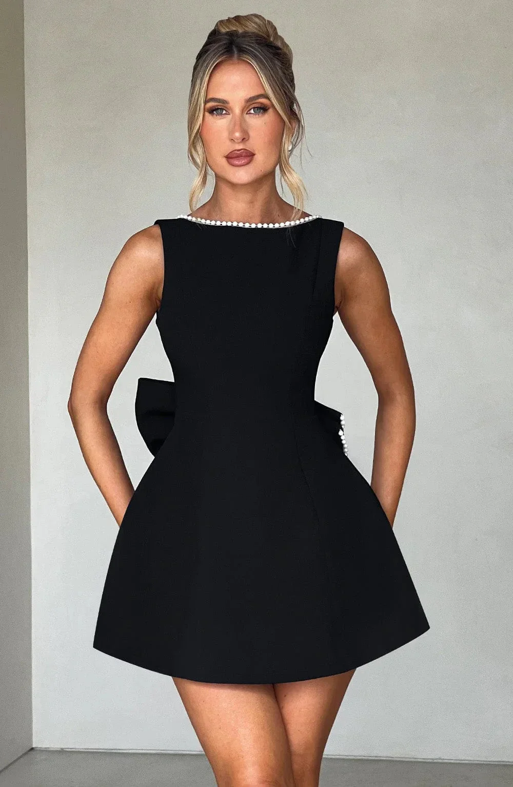 Robe de cocktail pour femme à dos noué