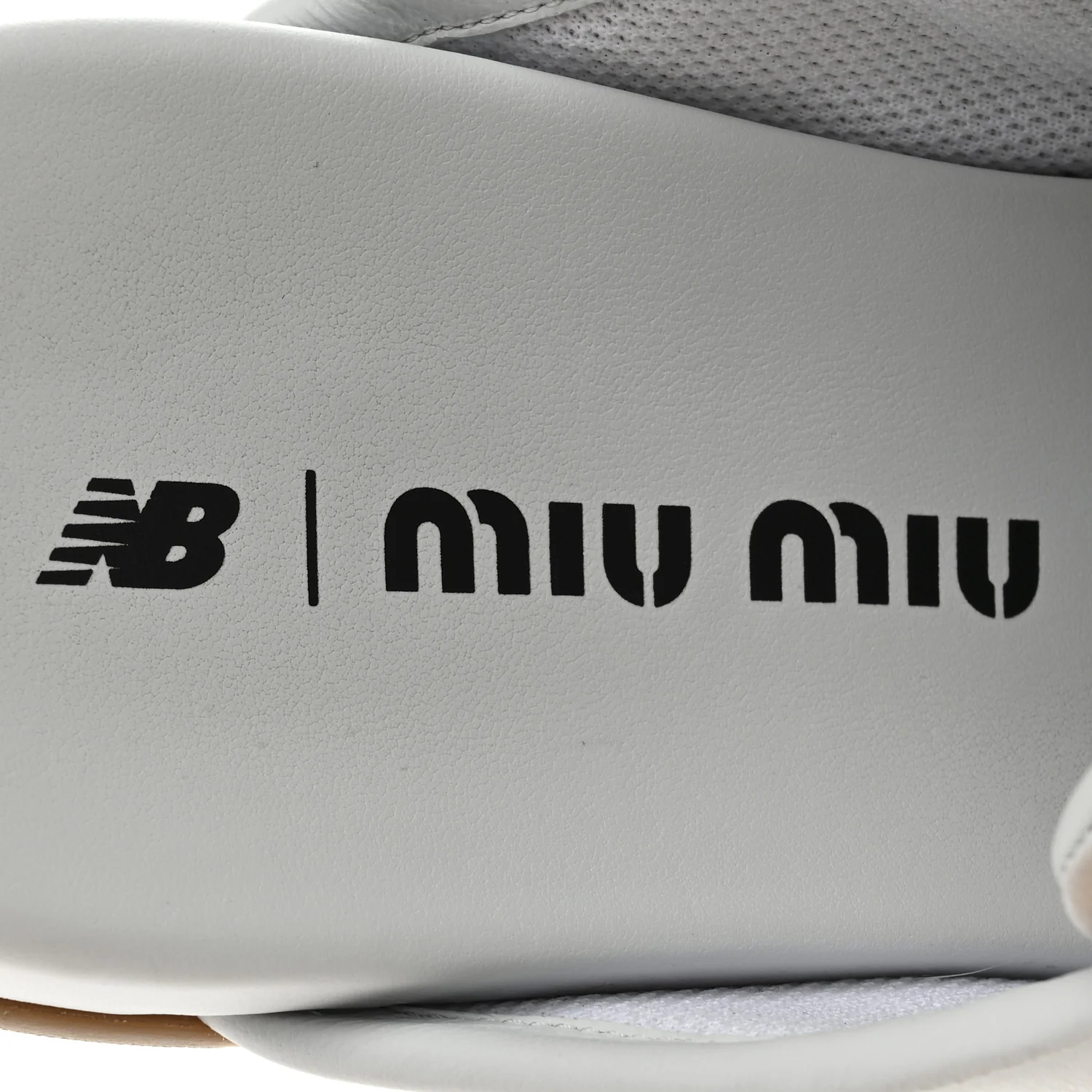 X NEW BALANCE Bleached Calfskin 530 SL Slip-On Sneakers Mules 39 White