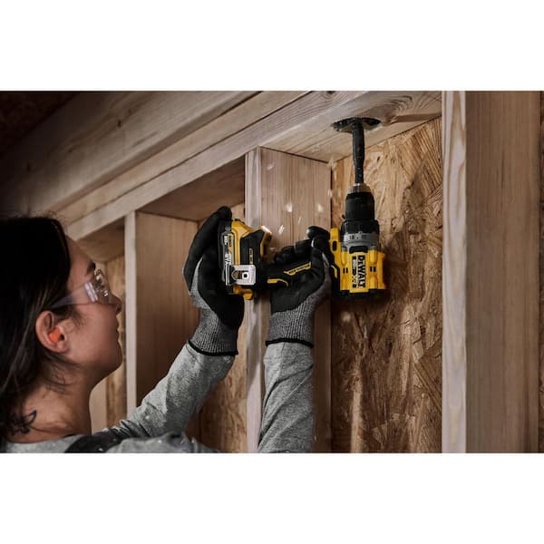 20V MAX XR Cordless Drill/Driver, ATOMIC Impact Driver 2 Tool Combo Kit, (2) 2.0Ah Batteries, Charger, and Bag - Image 2