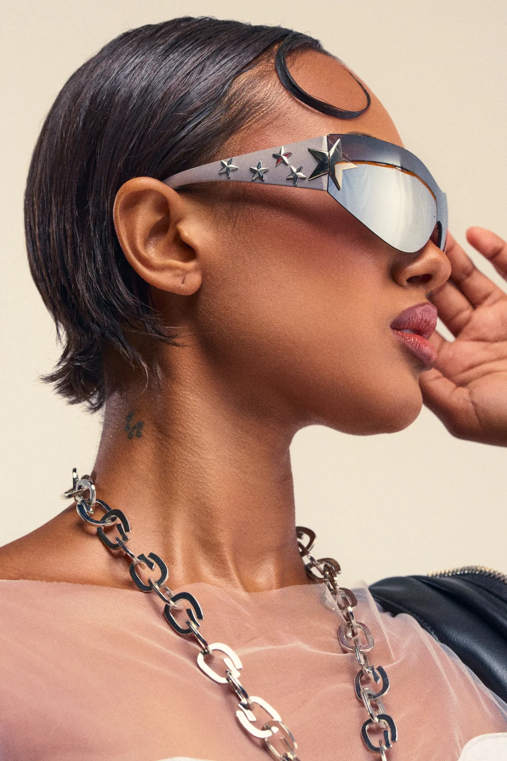 HOTTIE ALERT SUNGLASSES - Akira Store