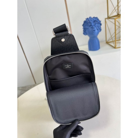 Model: M30443 Size: 20 x 31 x 10 cm