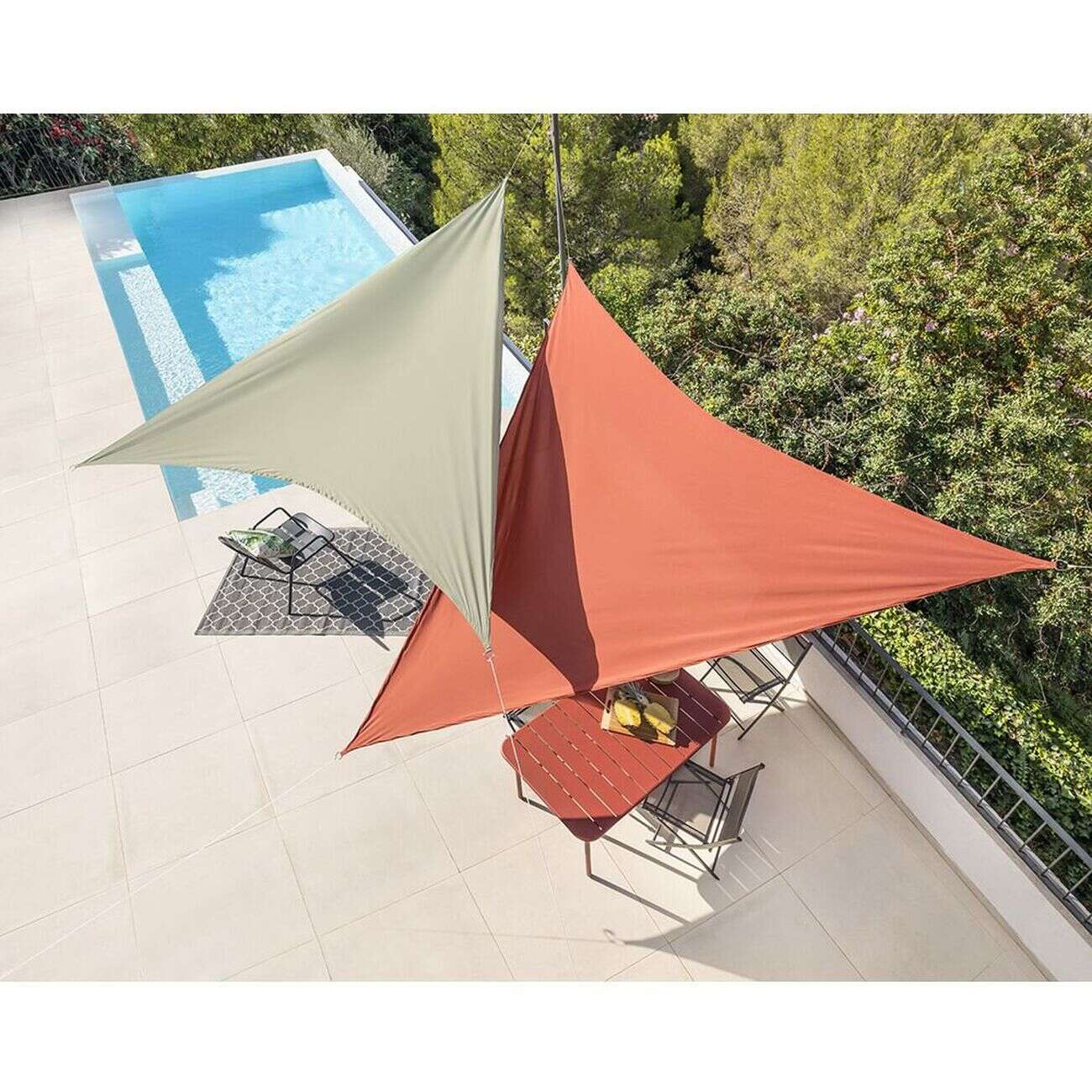 Voile d’ombrage triangulaire Delta taupe 300x300 cm