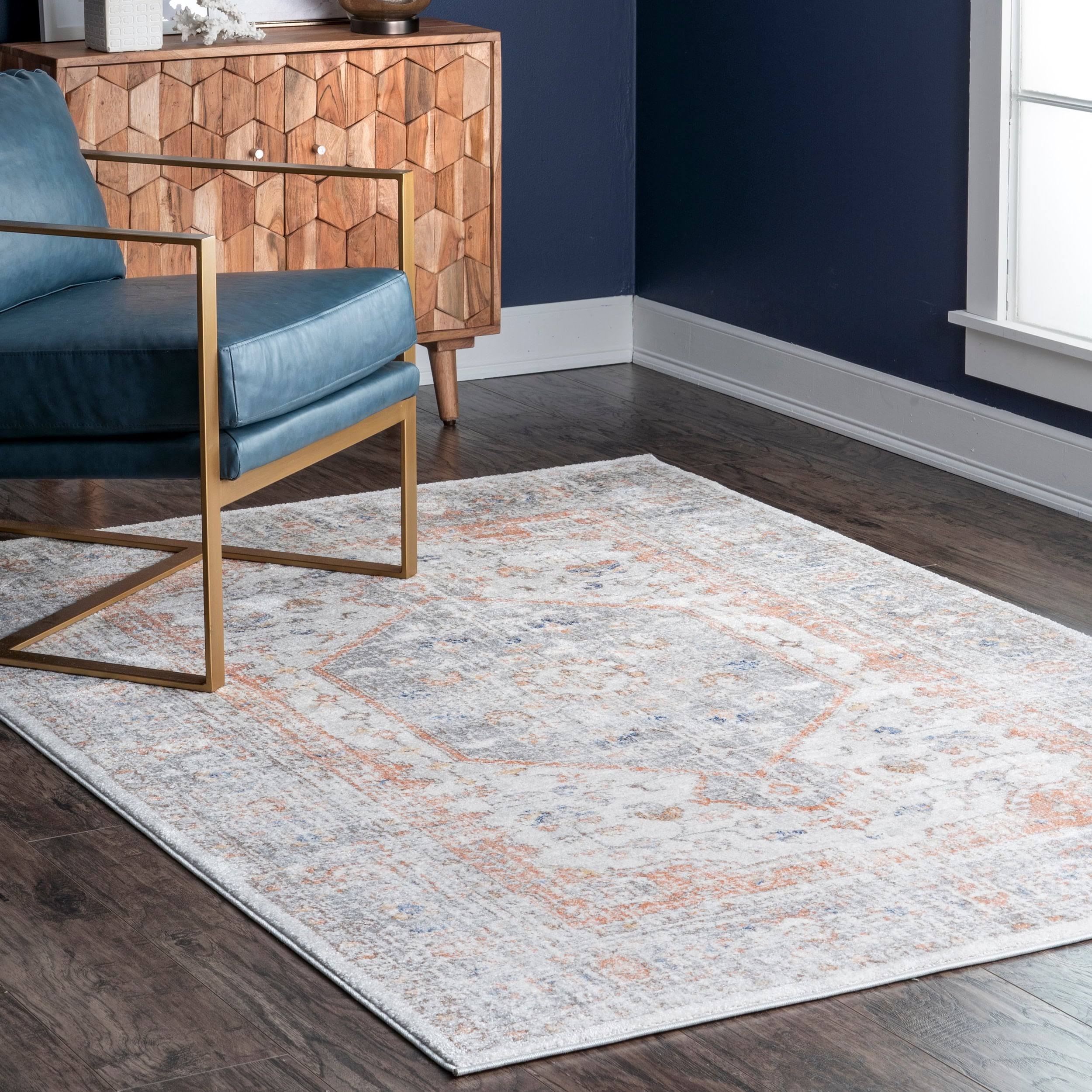 nuLOOM Jacquie Floral Vintage Area Rug, 6' 7