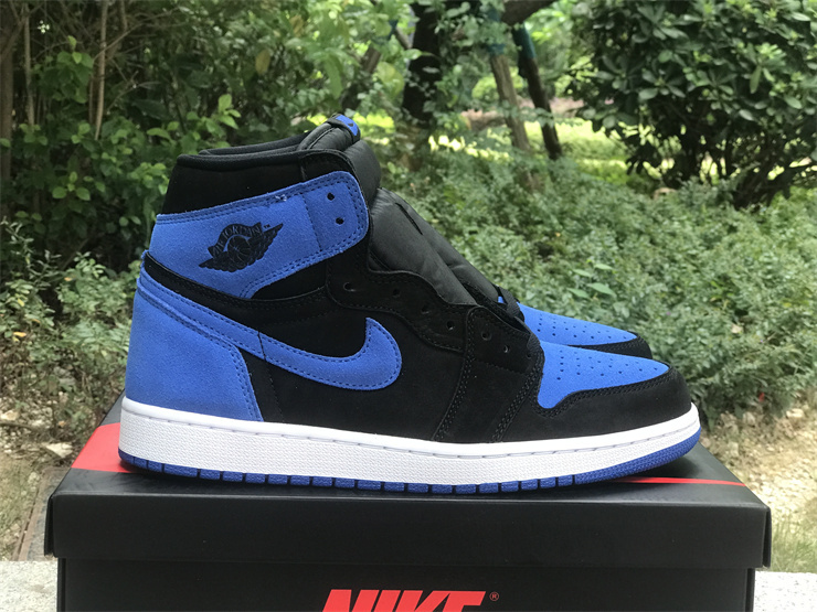 Air Jordan 1 Mid OG 