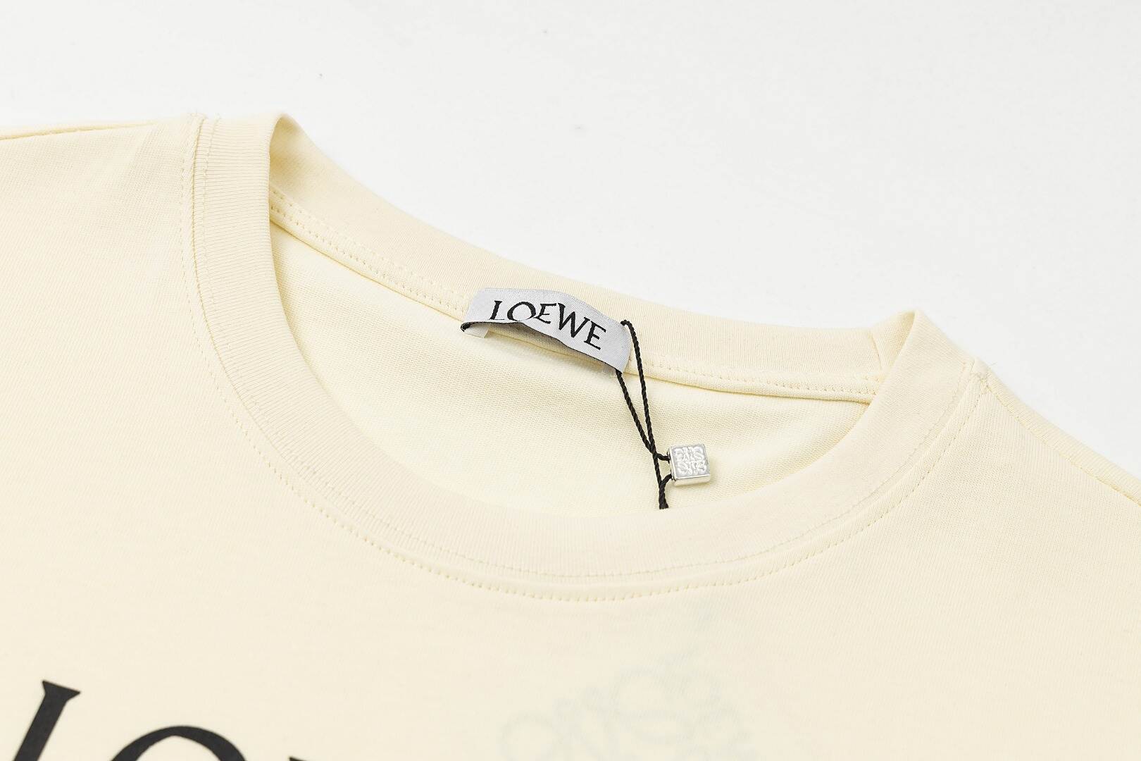 【LOEWE 公式旗艦店】（ロエベ）Tシャツ、ご好評に付き再入荷！半袖Tシャツ