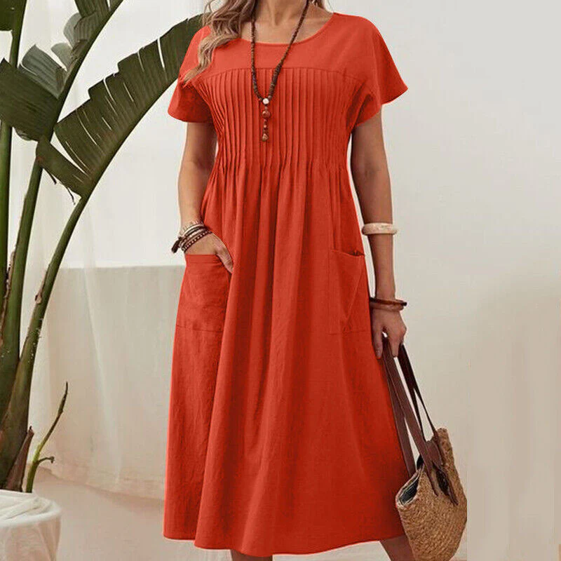 Robe mi-longue plissée à manches courtes avec poches