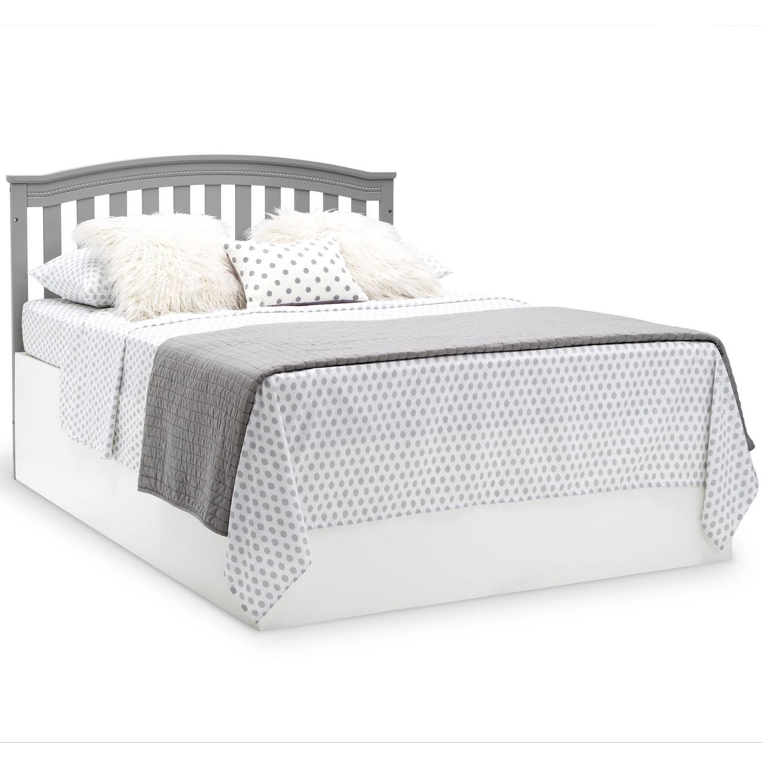 Delta Children Waverly 6 - in - 1 Convertible Baby Crib. Grey
