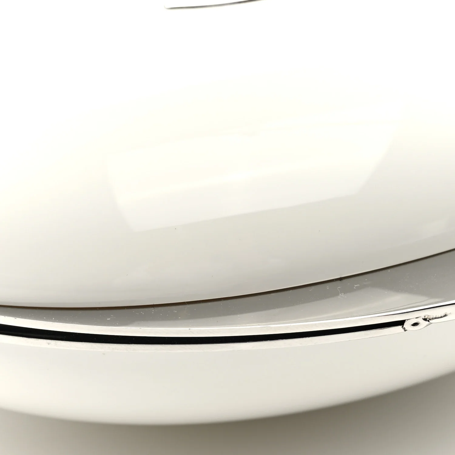 Resin CC Evening On The Moon Minaudiere White