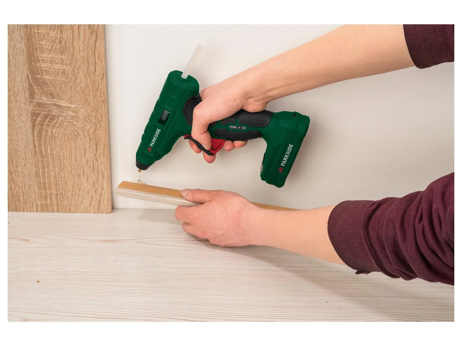 PARKSIDE Pistolet  colle chaude sans fil 4 V PHPA 4 C4 ou Graveur sans fil 4 V PAGG 4 B2