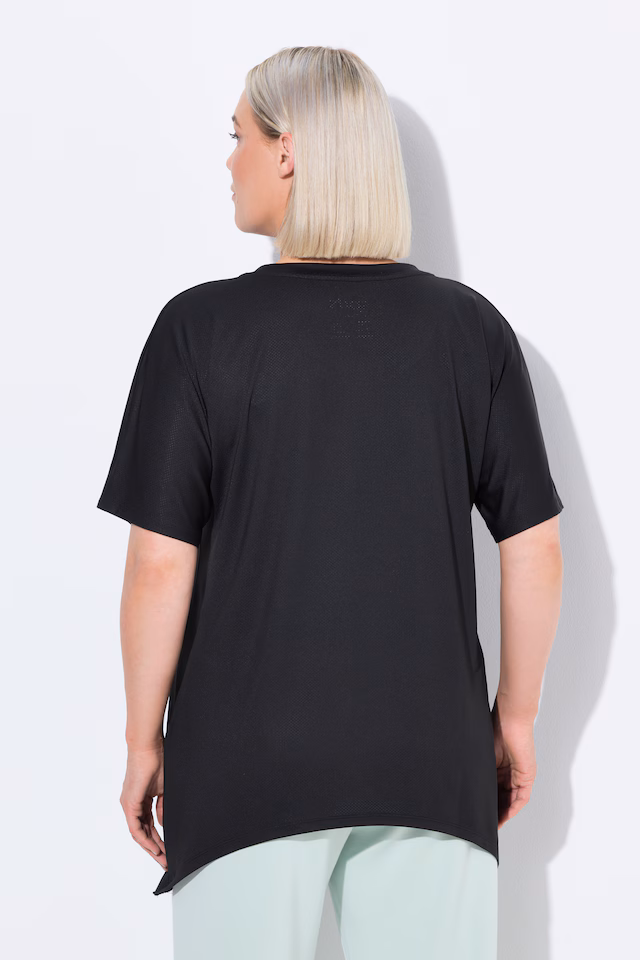 Quick Drying Pointed Hem Stretch Fit Tee