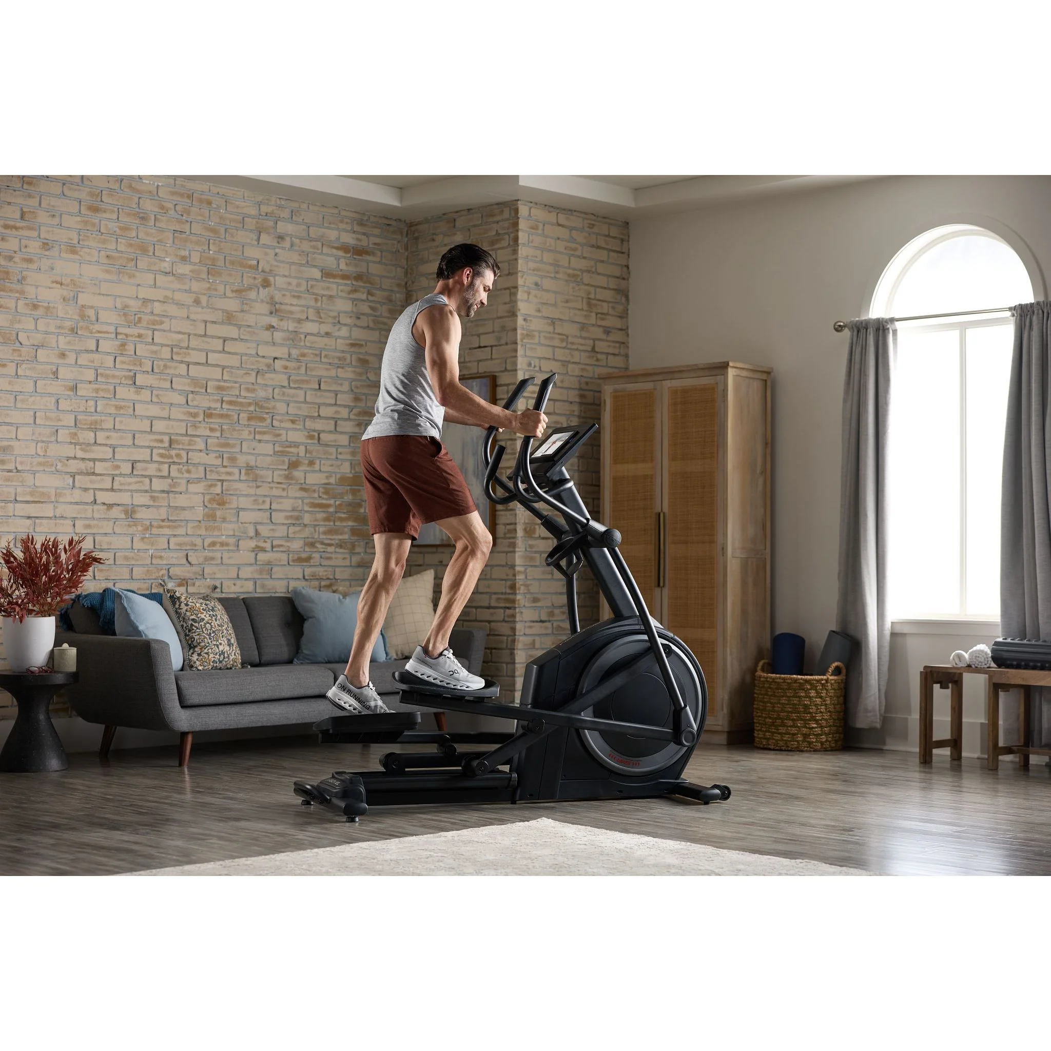 Carbon EL Elliptical with 18 Levels of Resistance for Effective Low-Impact Workouts - Image 4