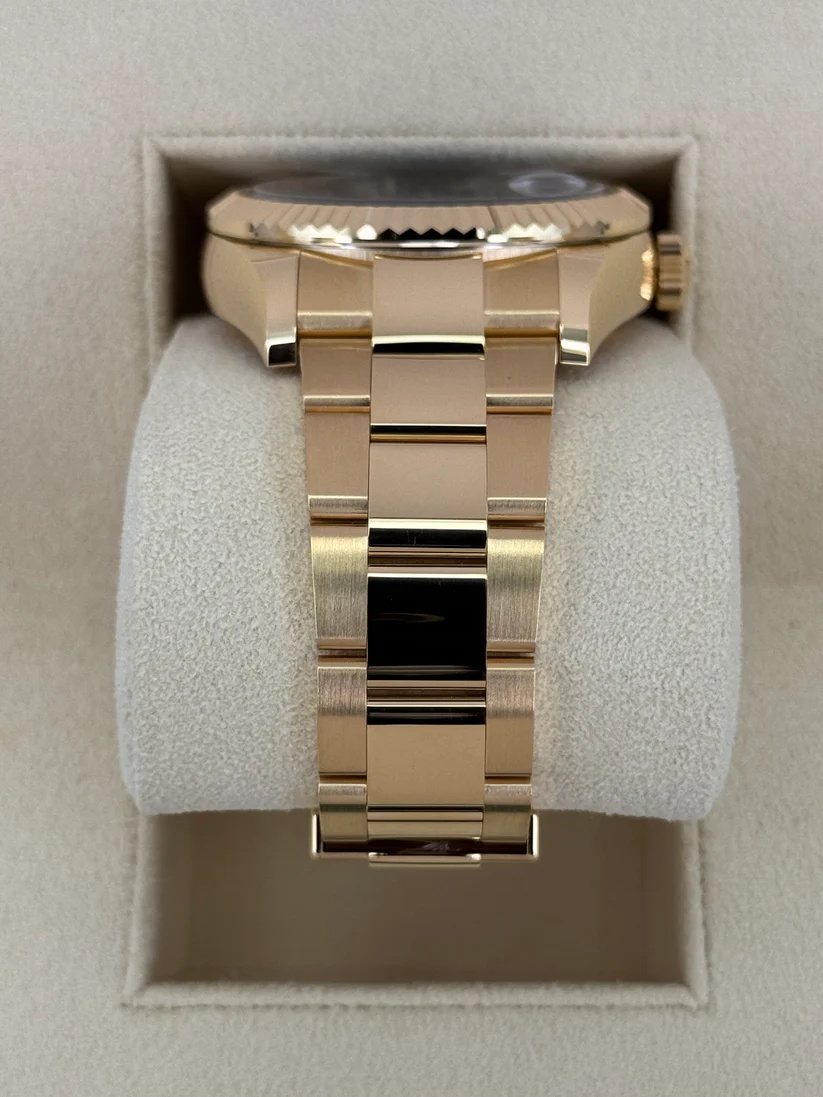 [Super Clone]RLX  Sky-Dweller 42mm Yellow Gold Black Dial Oyster - 336938