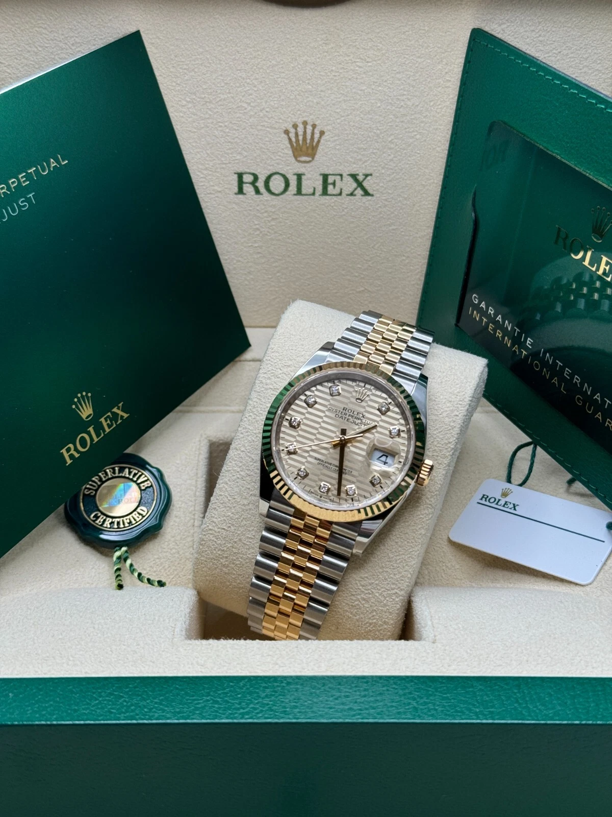 [Super Clone]RLX  Datejust 36mm 126233-0045 Champagne Fluted Motif Diamond Dial Jubilee Bracelet