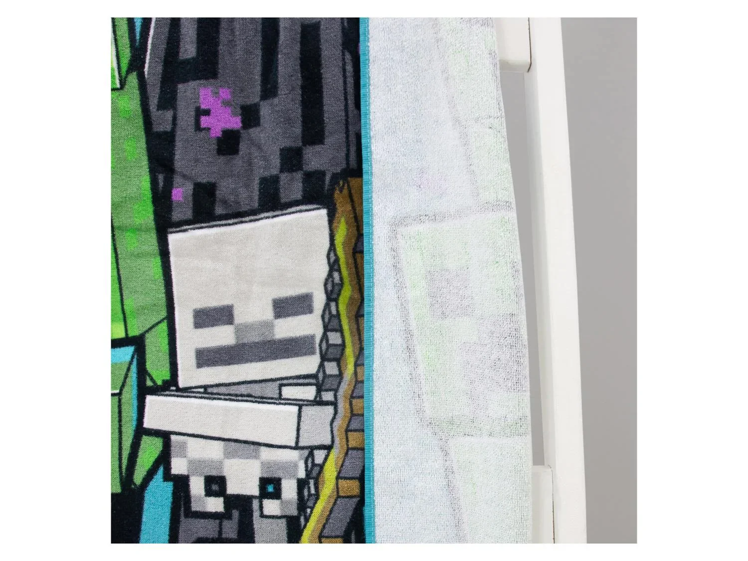 Serviette de plage enfant Super Mario ou Minecraft