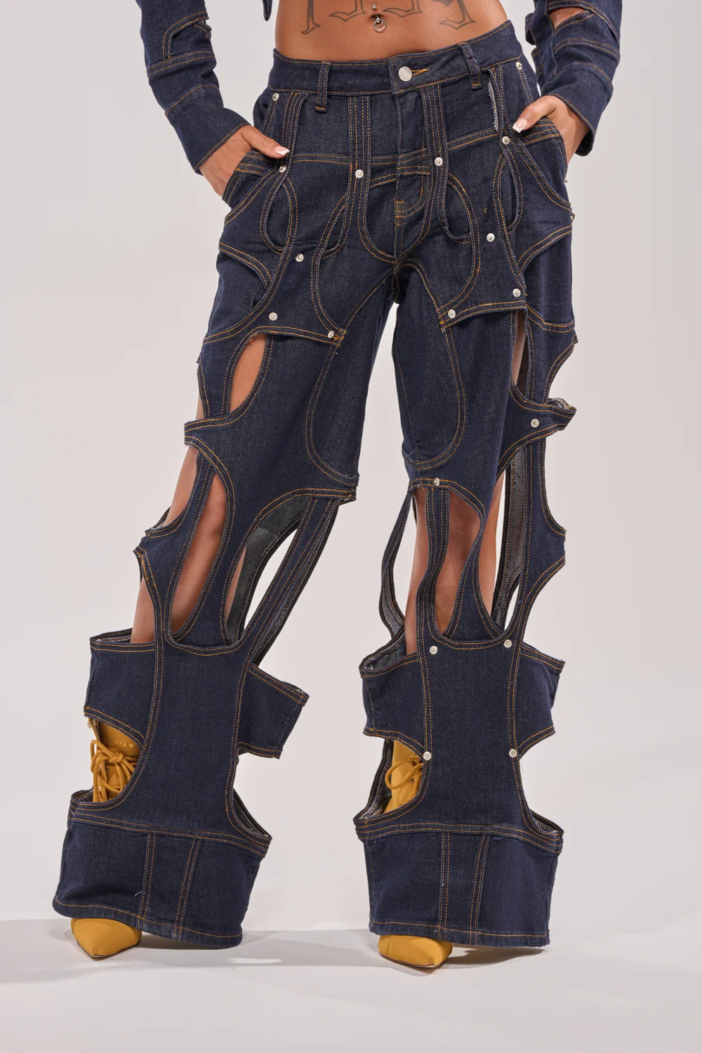 CUT YOU OUT RELAXED DENIM - Akira Store