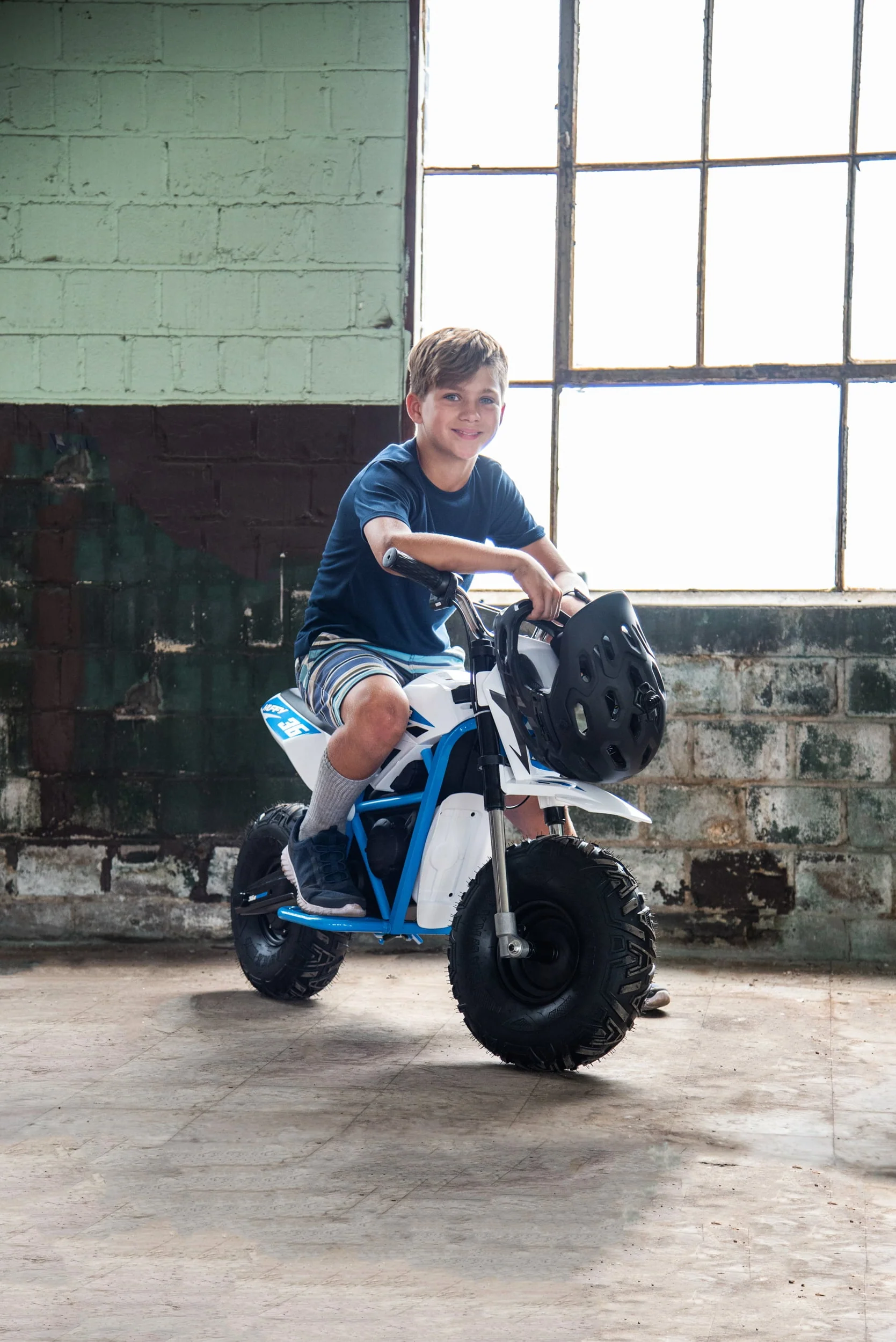 CR8-R 36-volt Electric Mini Bike, White - Image 8