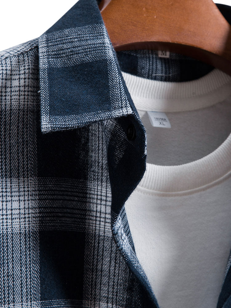Chemise à carreaux à manches longues boutonnée