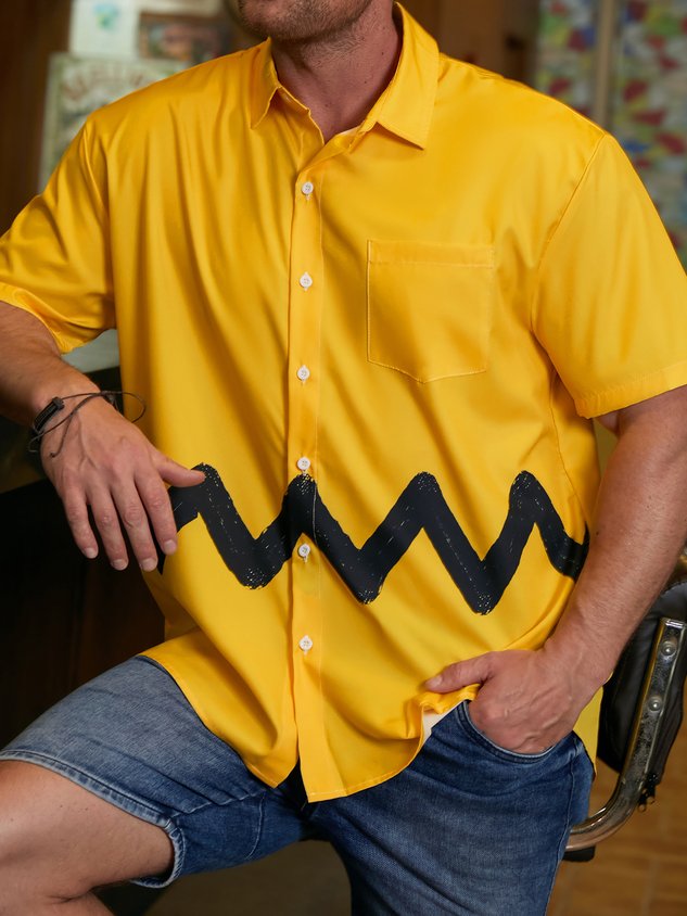 Chemise décontractée à manches courtes avec poche poitrine et motif dessin animé