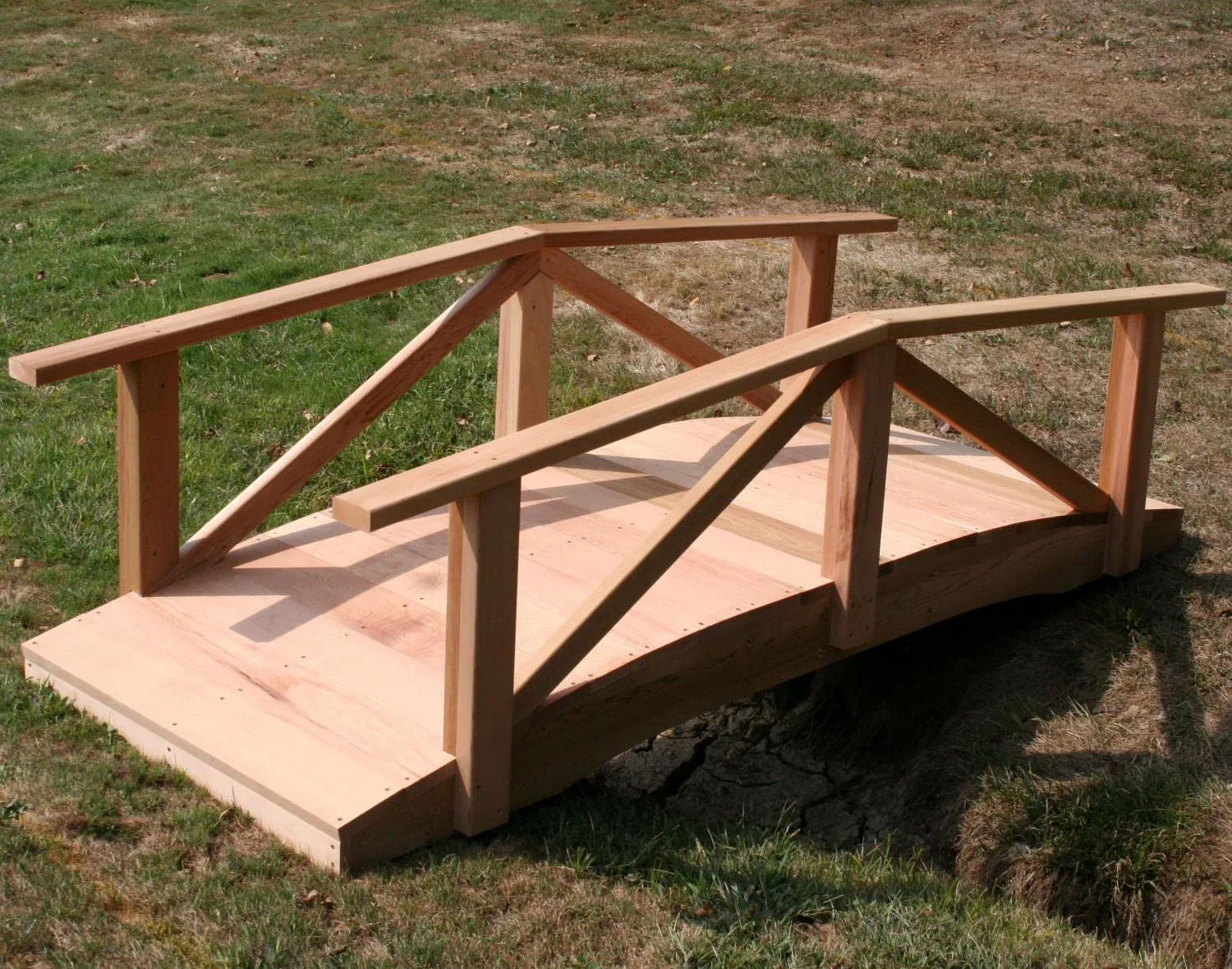 Creek Vine Designs WF1712CVD 12 ft. Cedar Pearl River Garden Bridge
