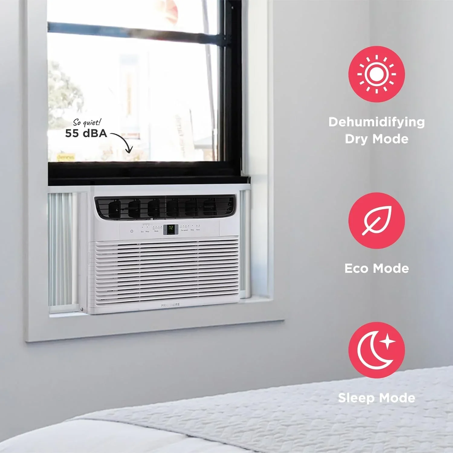 Climatiseur de fenêtre Frigidaire 5 000 BTU avec télécommande. Refroidit jusqu'à 150 pi². Fonctionnement silencieux.