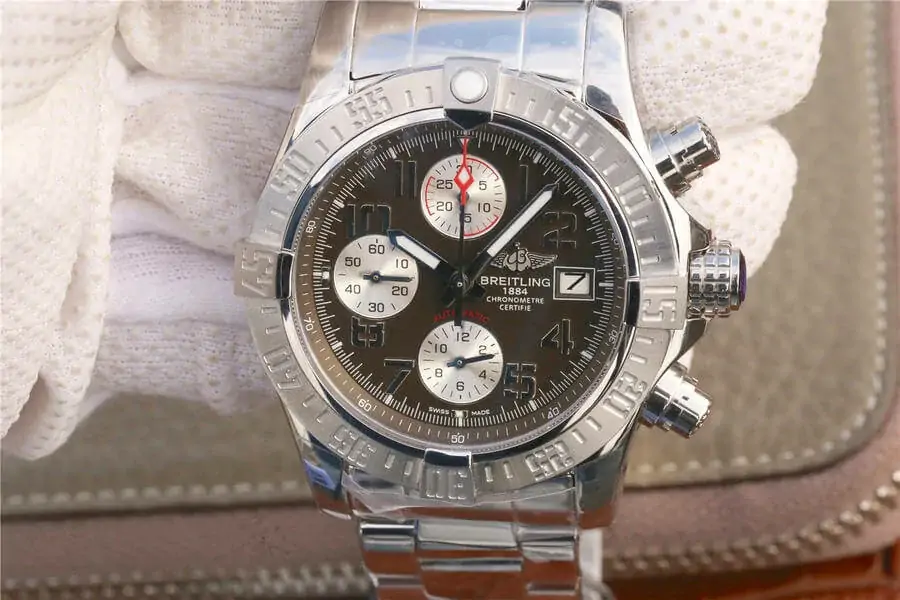 Breitling Avenger II A1338111 / F564 / 170A GF Factory Black Dial