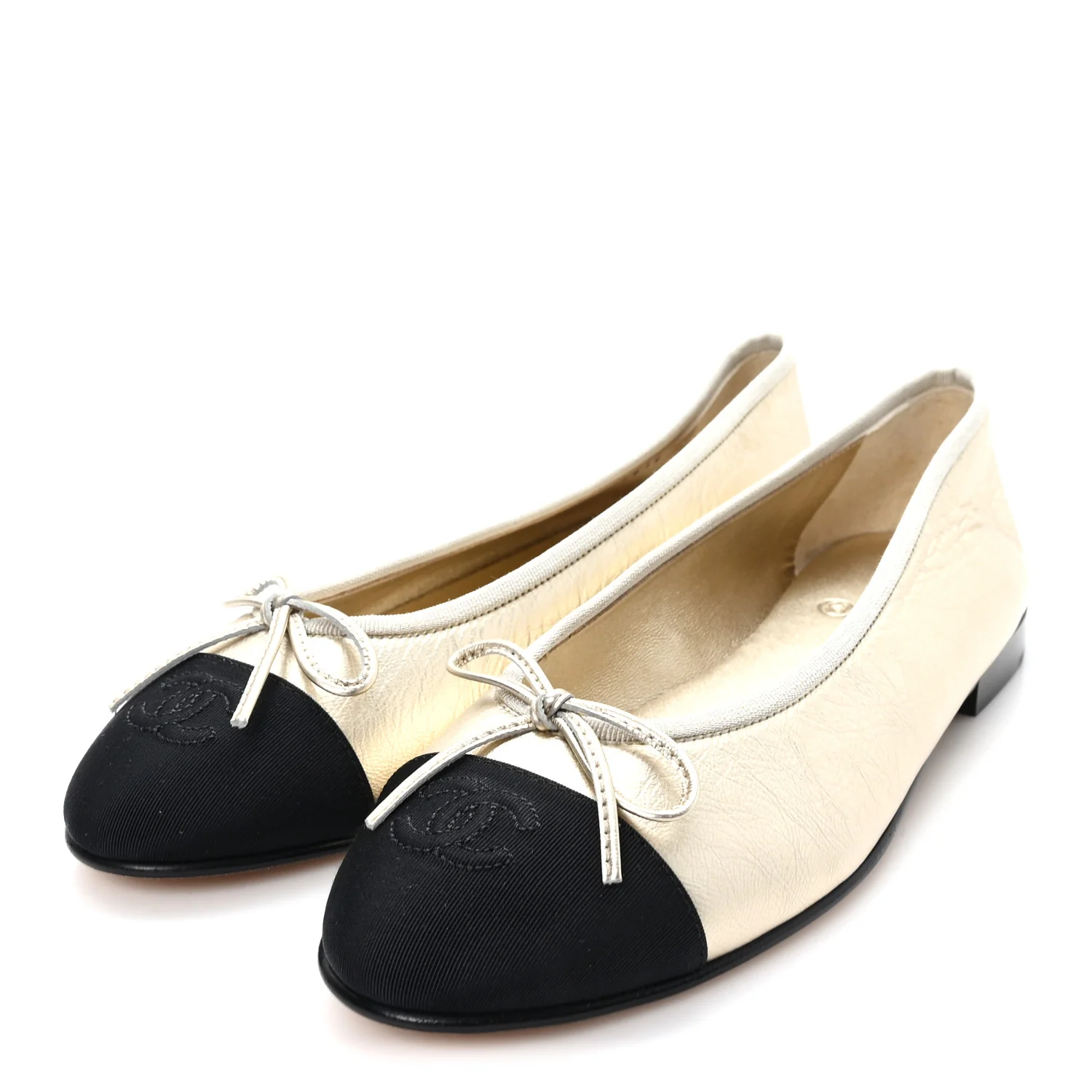 Metallic Laminated Lambskin Grosgrain CC Cap Toe Ballerina Flats 39 Light Gold Black