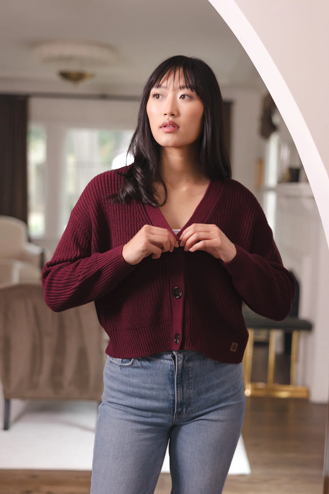 Chunky Knit Women's Cropped Cardigan in Burgundy