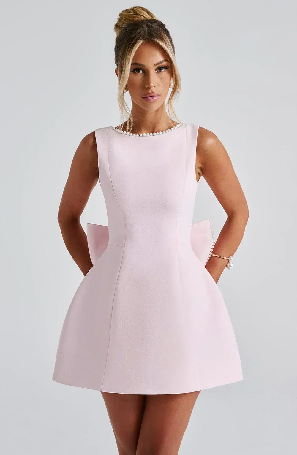 Robe de cocktail pour femme à dos noué