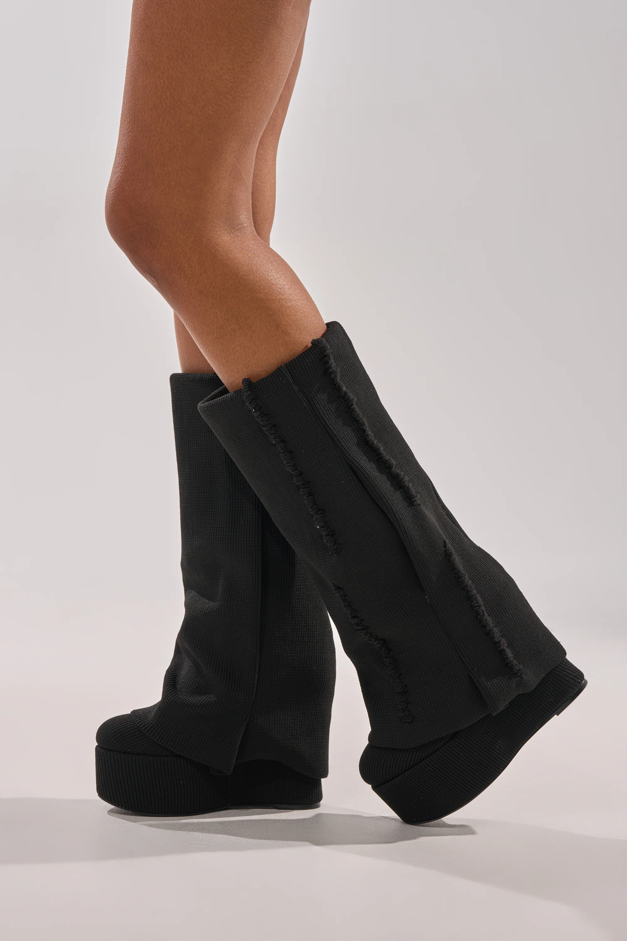 AZALEA WANG FRANKEYE BLACK WEDGE BOOT - Akira Store