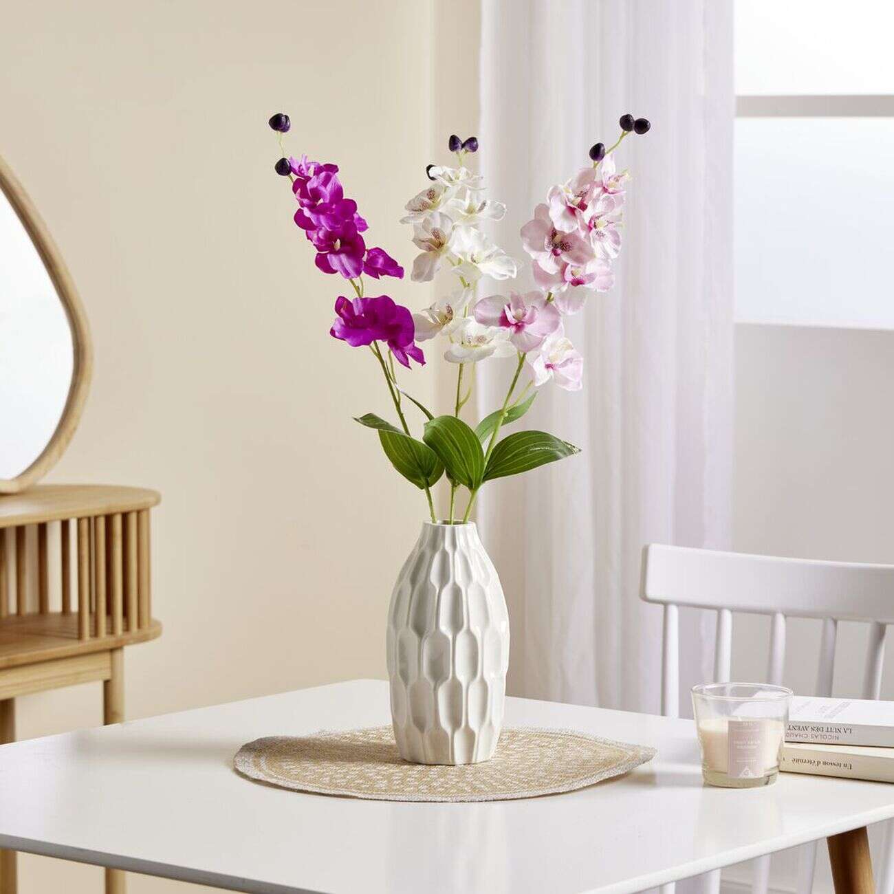 Fleur artificielle tige orchidée blanche 7 têtes H62cm