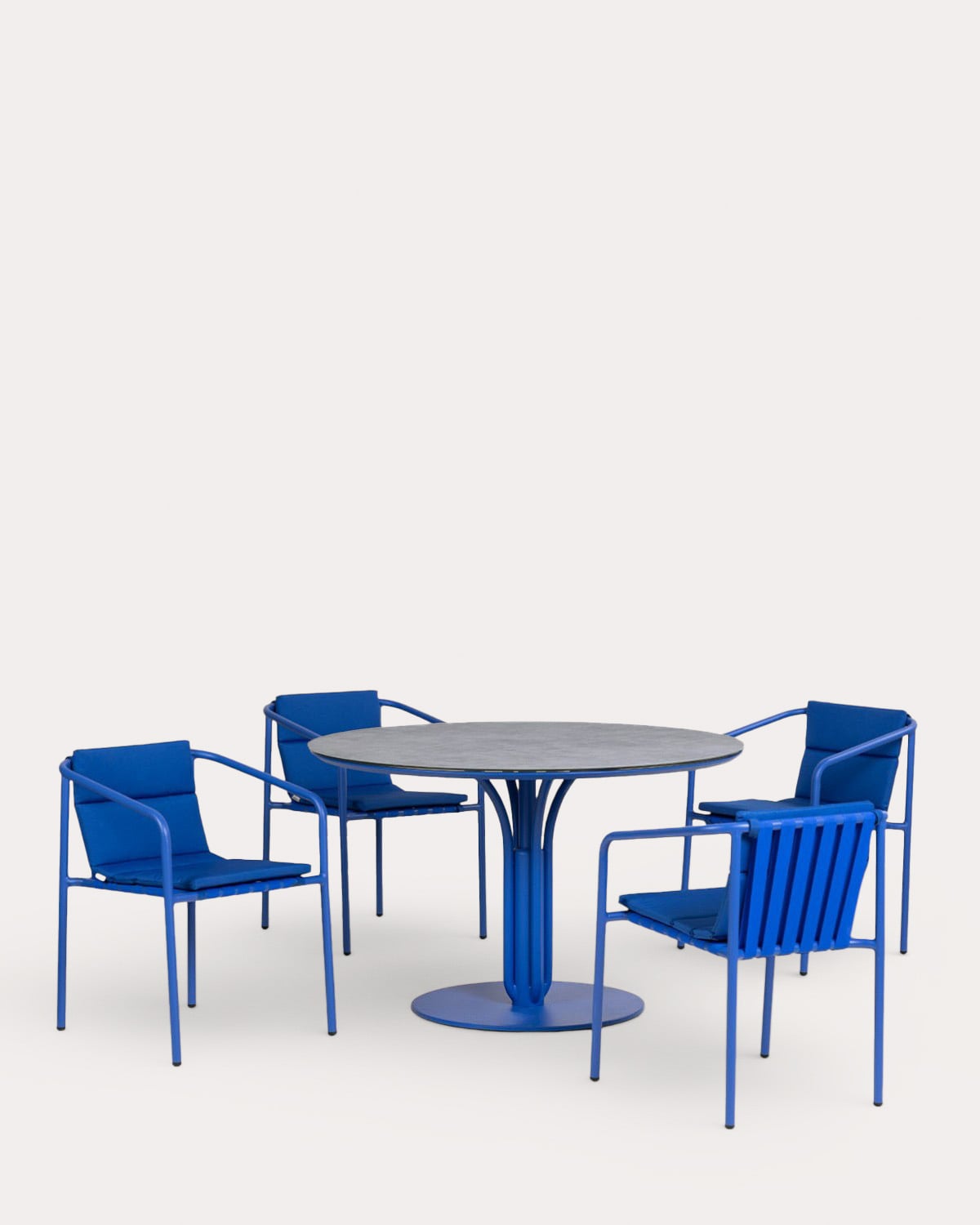 Set Llibet - Vinke - Set de Mesa Redonda (Ø120 cm) Llibet y 4 Sillas con Reposabrazos de Metal Vinke de Exterior