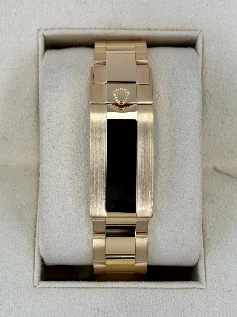 [Super Clone]Rolex Submariner 41mm Yellow Gold Black Dial Black Bezel - 126618LN