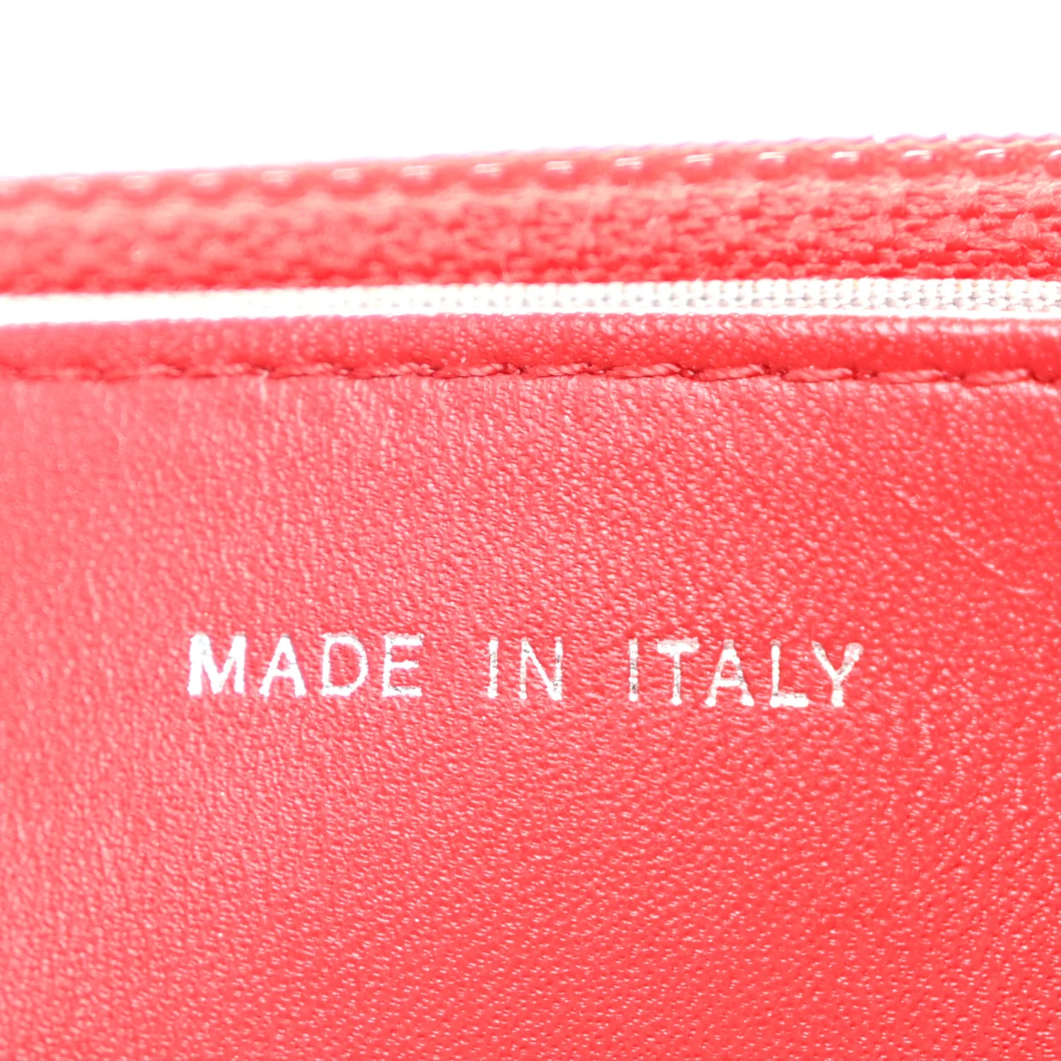 Patent Quilted Brilliant Wallet On Chain WOC Red